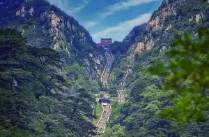 探索未知高峰：那些值得一去的山峰之旅